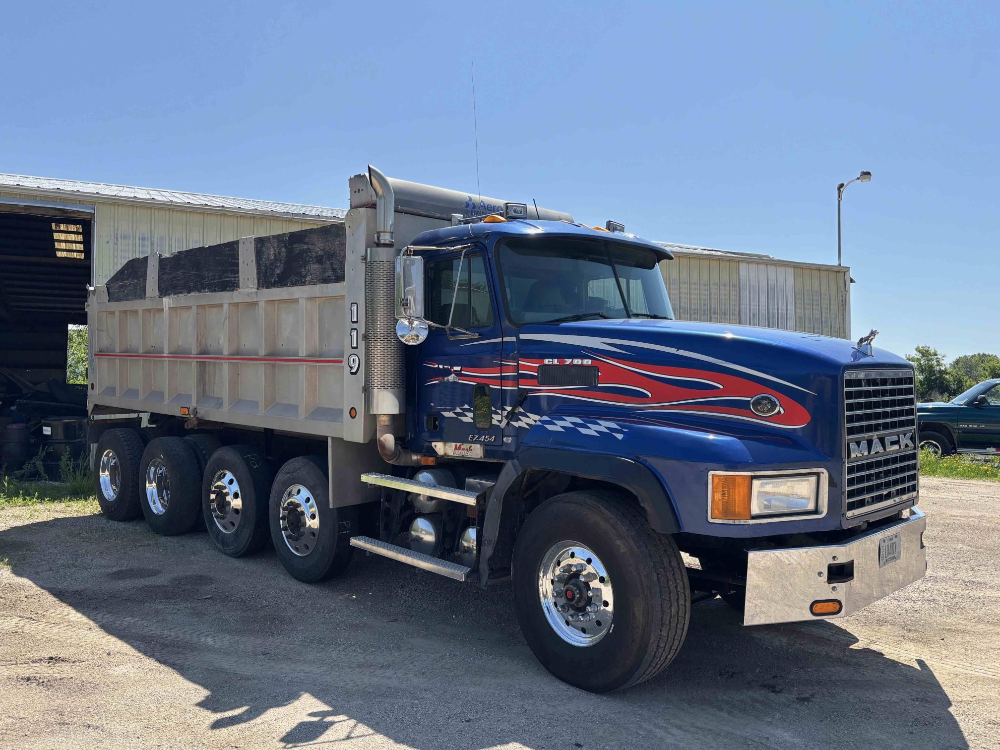 1997 MACK CL713 - Image 6